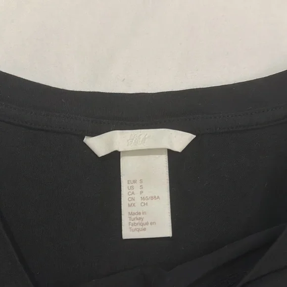 H&M LACE UP DETAIL TSHIRT - Picture 3 of 5